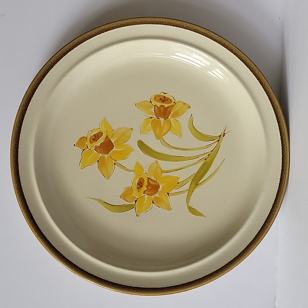Andre Ponché Collection 217 Jonquil Hand Painted Floral Stoneware Dinner Plate